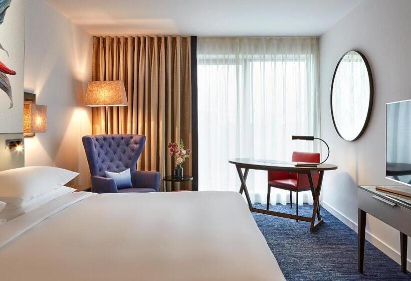 Club Room King Bed, Hyatt Regency Amsterdam