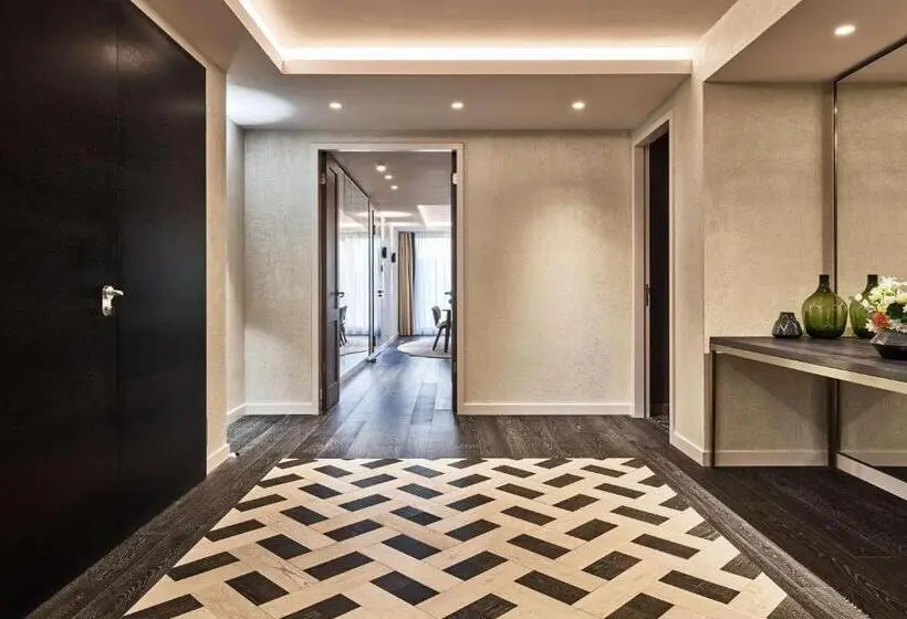 Suite, Hyatt Regency Amsterdam