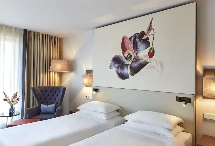 Club Room, Hyatt Regency Amsterdam