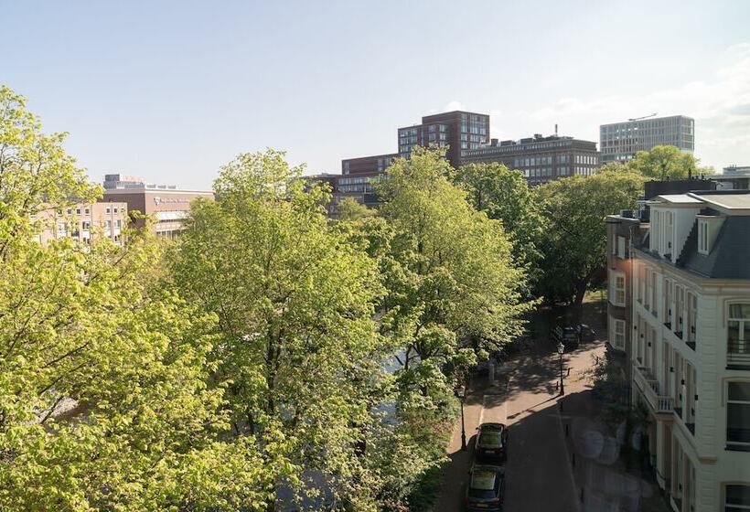 Номер Deluxe, Hyatt Regency Amsterdam