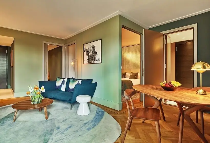 Executive Suite, Hyatt Regency Amsterdam
