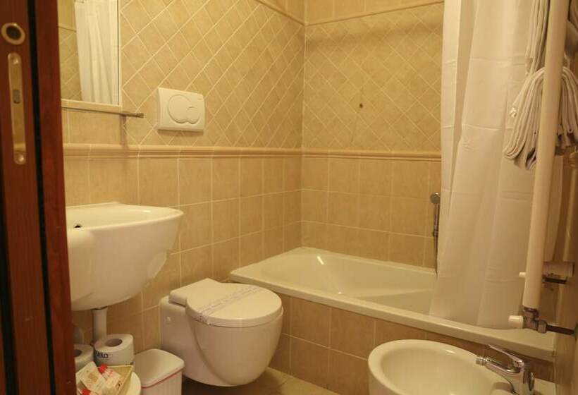 חדר סטנדרט, Posta