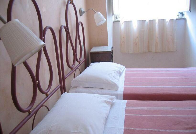 חדר אקונומי, Posta