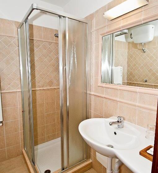 חדר סטנדרט, Posta