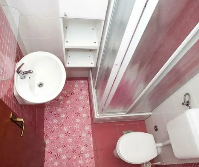 آپارتمان 1 خوابه با بالکن و چشمانداز دریا, Apartments Zelic Tucepi