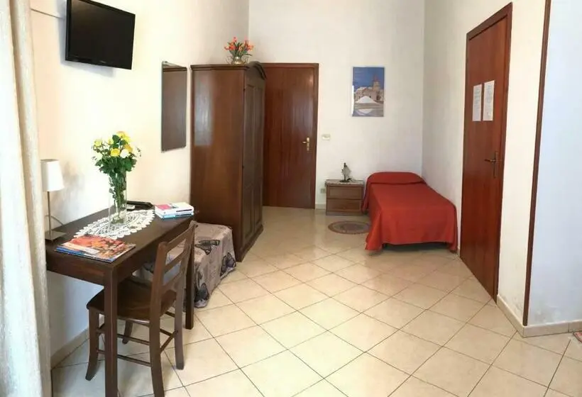デラックストリプルルーム, La Mimosa Di Erice