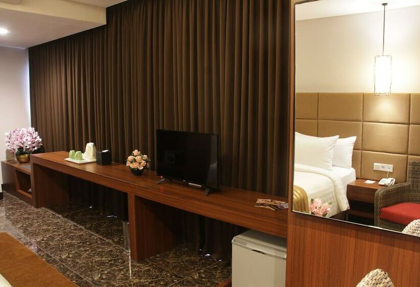 Полулюкс, Atrium Premiere Hotel Cilacap
