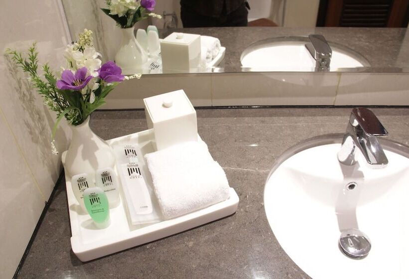 Suite, Atrium Premiere Hotel Cilacap
