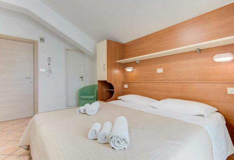 バルコニー付ベーシックルーム, Cimarosa