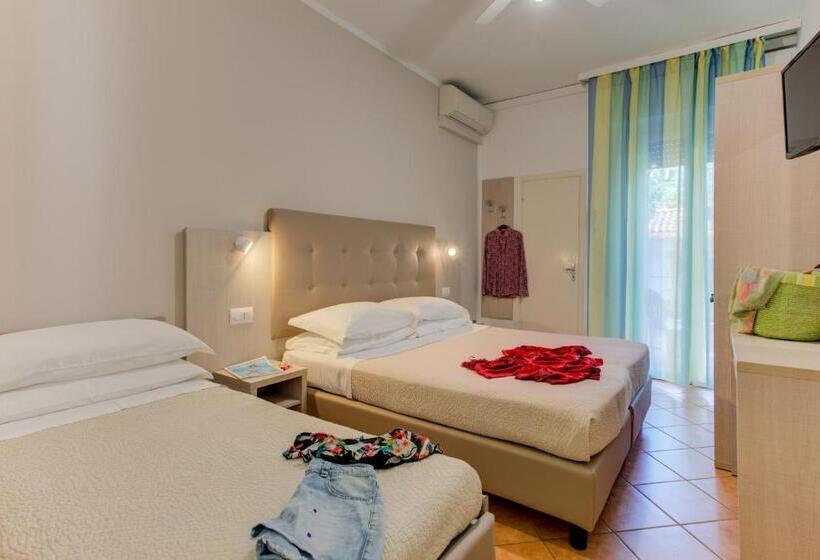 バルコニー付きスタンダードトリプルルーム, Cimarosa