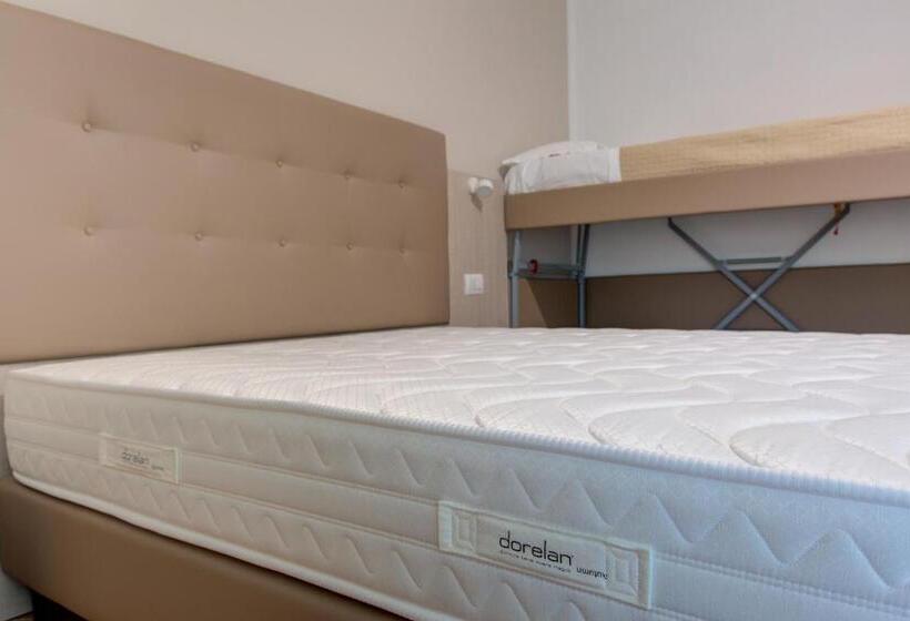 バルコニー付スタンダード4ベッドルーム, Cimarosa