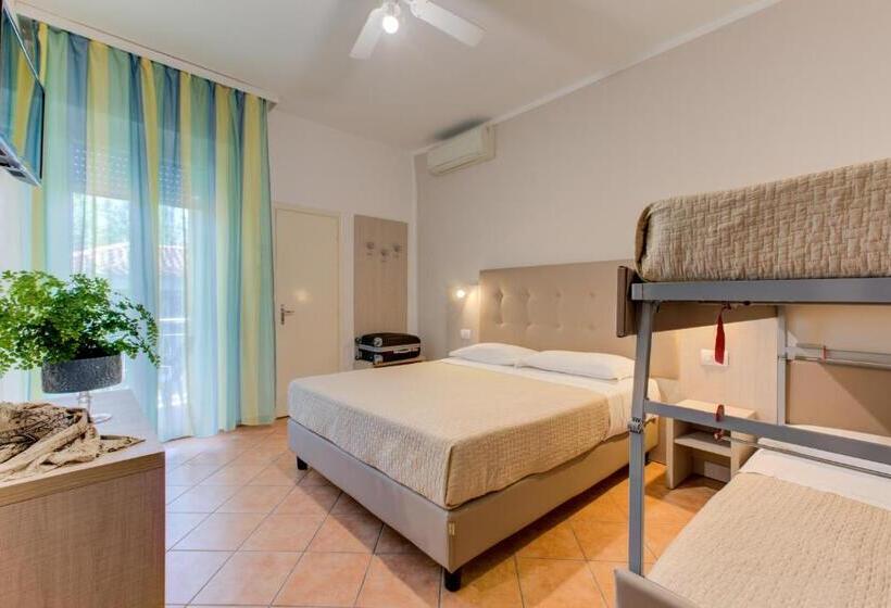 バルコニー付スタンダード4ベッドルーム, Cimarosa