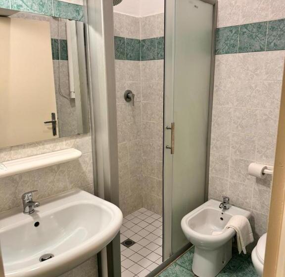 スタンダード4人部屋, Cimarosa