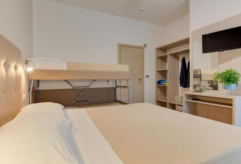 スタンダード4人部屋, Cimarosa