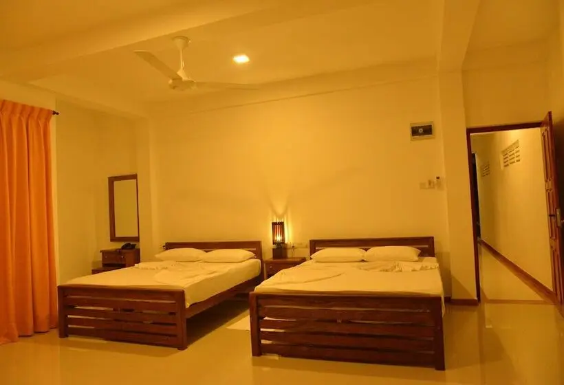 Perhehuone, Rajarata Lodge