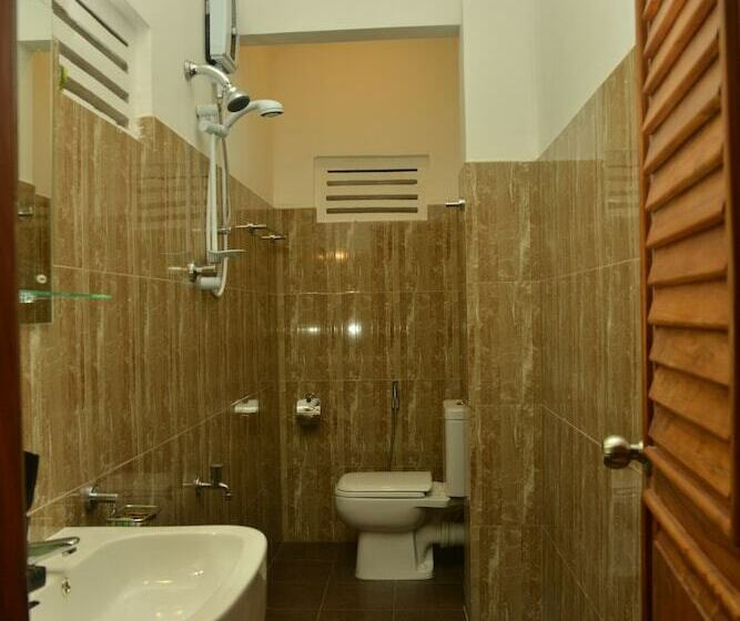 Семейный Номер, Rajarata Lodge