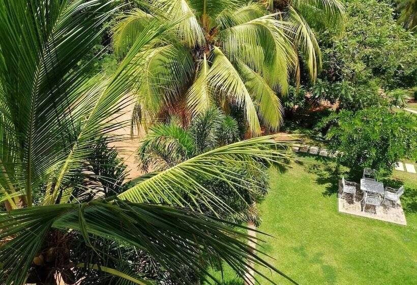 اتاق خانوادگی, Rajarata Lodge