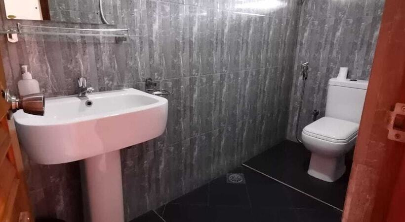 Семейный Номер, Rajarata Lodge