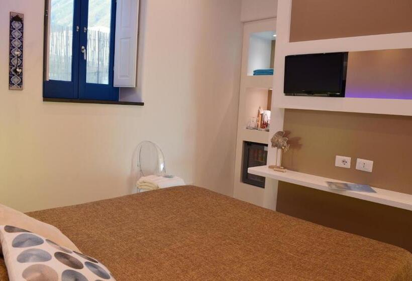 سوییت جونیور, A Alera Room & Breakfast