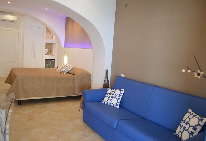 اتاق خانوادگی, A Alera Room & Breakfast