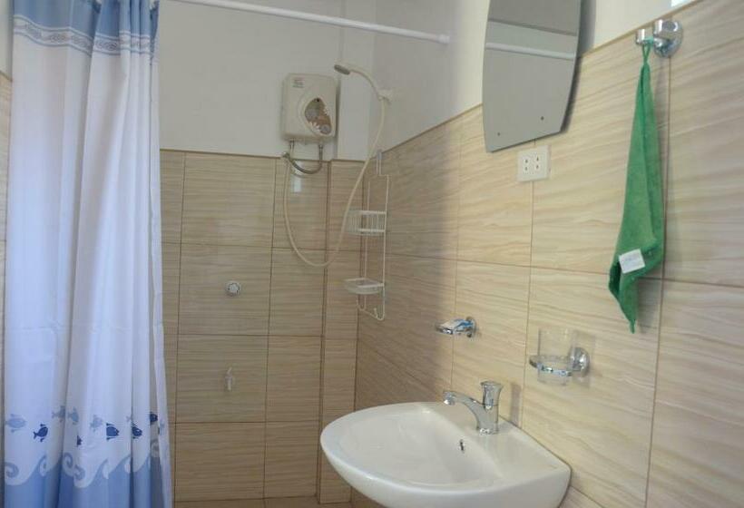 Номер Economy, Captains Lodge And Bar
