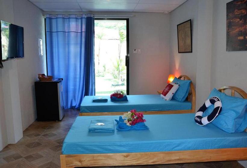 اتاق اکونومی, Captains Lodge And Bar