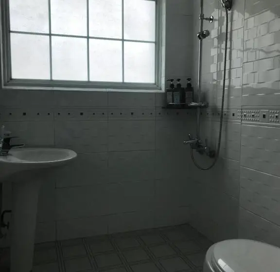 Perhehuone Vuoristonäkymä, Grim Garden Guesthouse