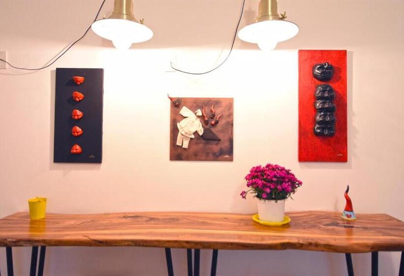 اتاق لوکس با وان آب گرم, Sunrise B&b