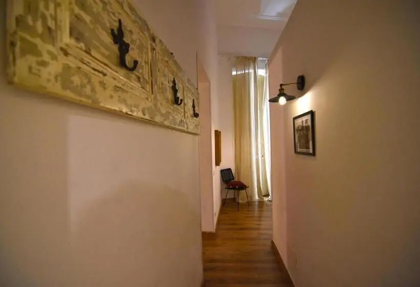 سوئیت با چشم‌انداز دریا و هیدروماساژ, Sunrise B&b