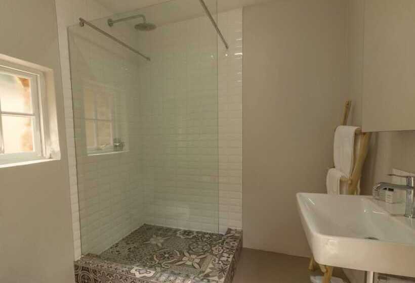 חדר דלוקס יחיד, Pierneef's Kraal