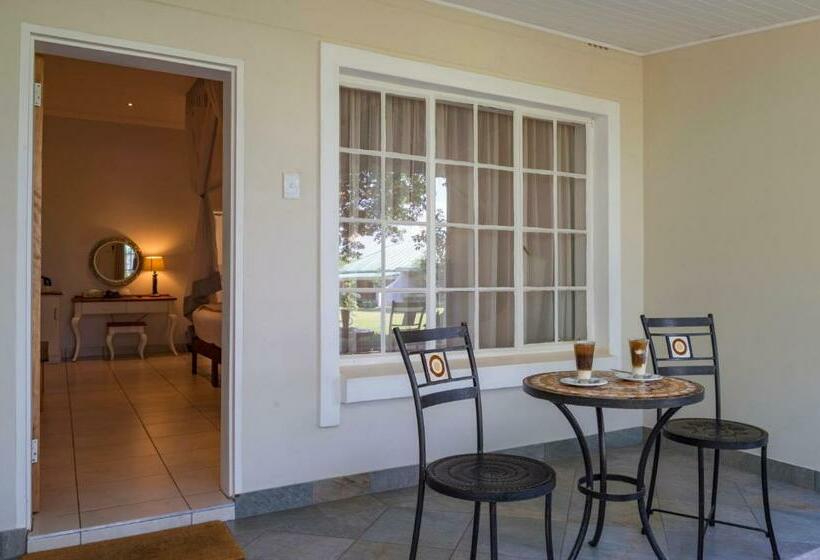 اتاق استاندارد با تخت بزرگ, Batonka Guest Lodge