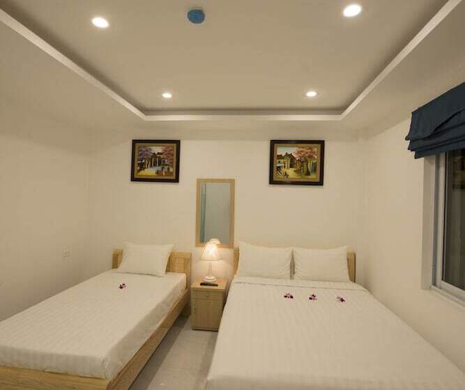 اتاق سوپریور سه تخته, Hanoi Holiday