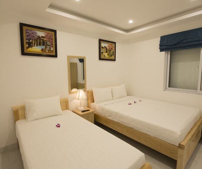 اتاق سوپریور سه تخته, Hanoi Holiday