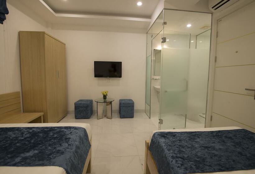 اتاق سوپریور, Hanoi Holiday