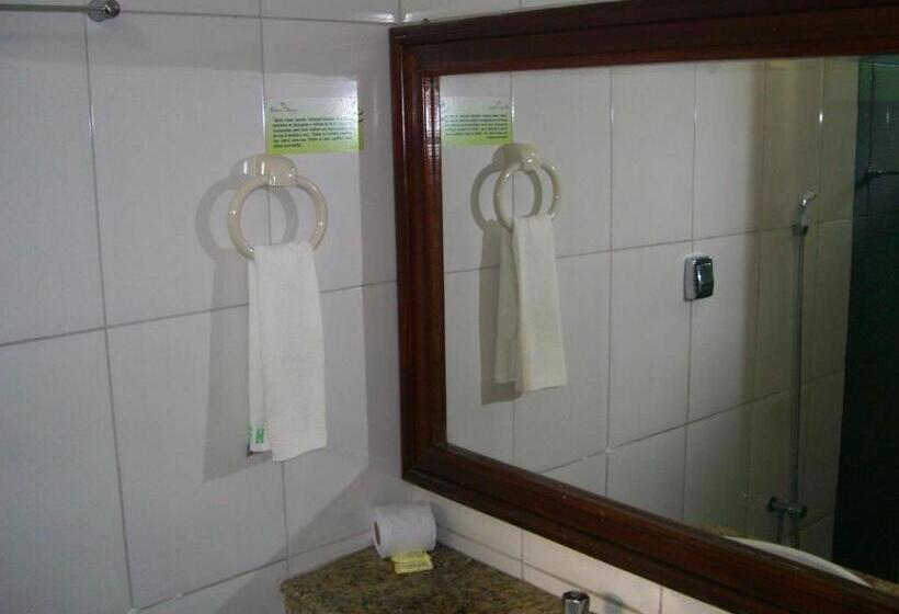 غرفة قياسية رباعية, Ponta De Areia