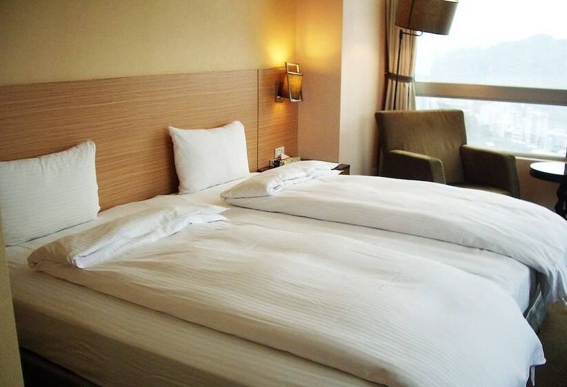 اتاق استاندارد با چشمانداز دریا, Rhine Inn