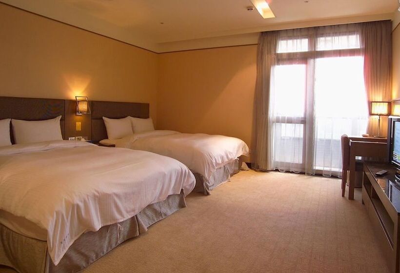 اتاق استاندارد چهار تخته, Rhine Inn