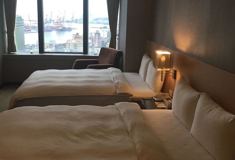 اتاق استاندارد چهار تخته, Rhine Inn