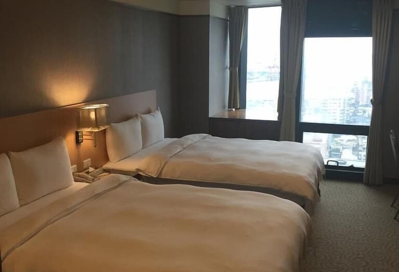 اتاق استاندارد چهار تخته, Rhine Inn