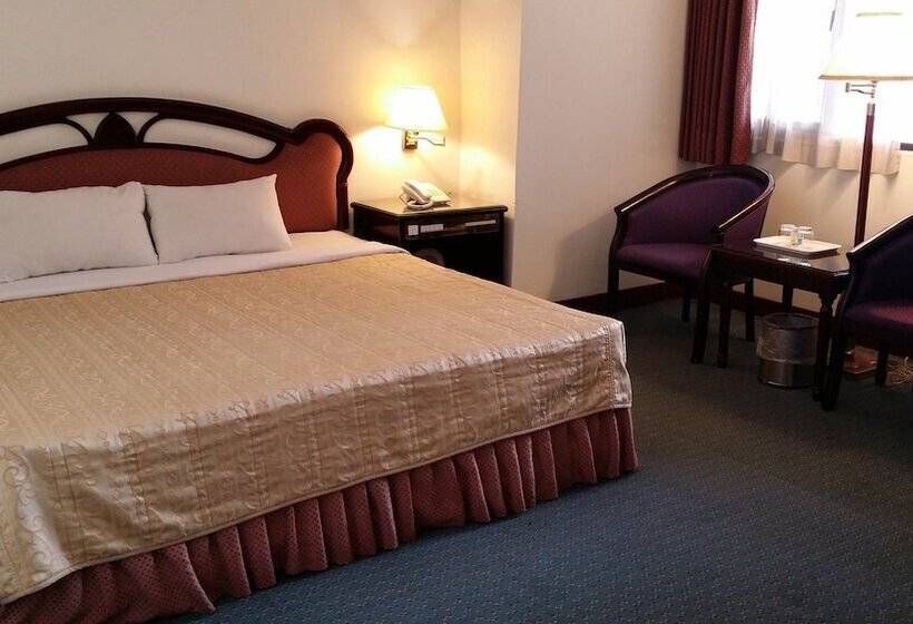 اتاق لوکس, Sun Wang