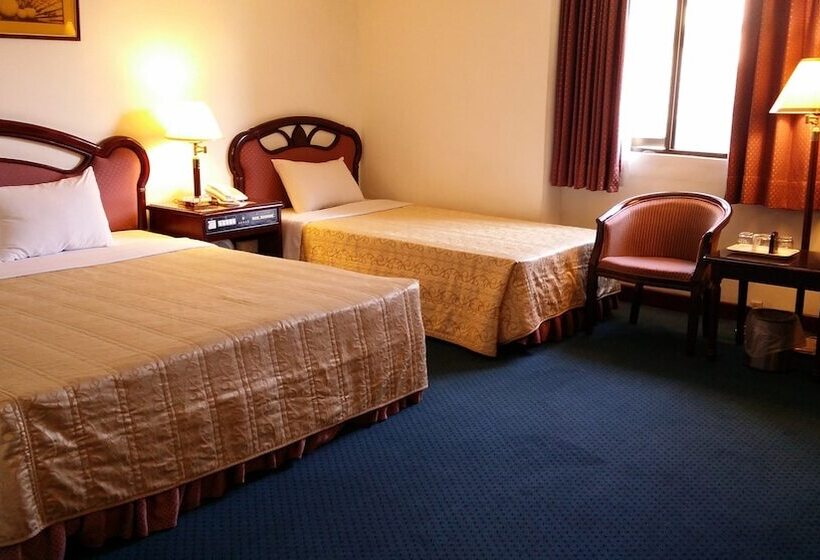 اتاق استاندارد سه نفره, Sun Wang