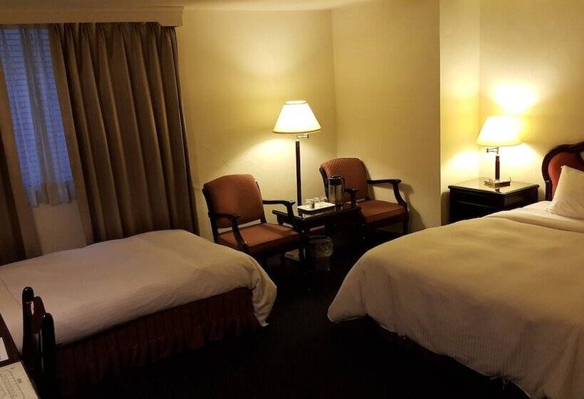 اتاق استاندارد سه نفره, Sun Wang