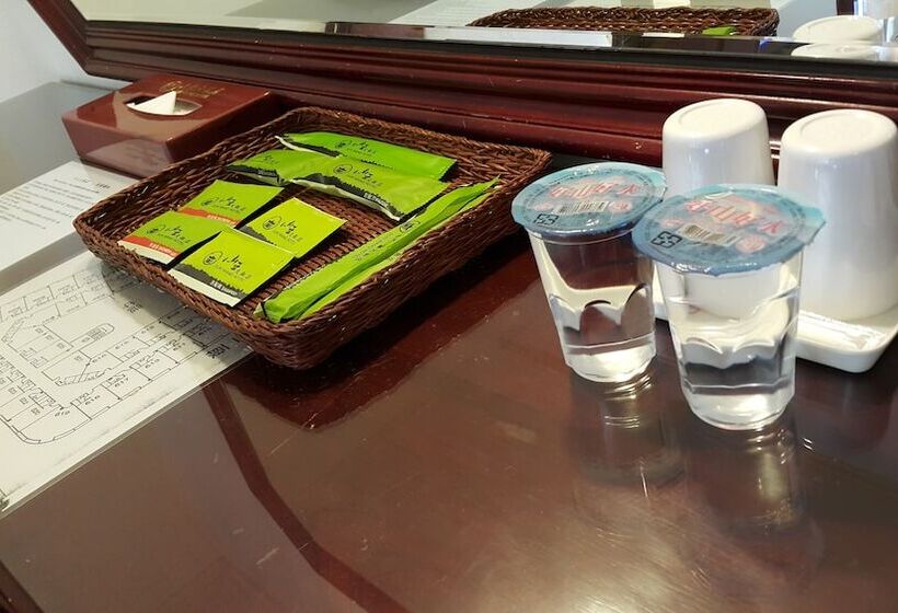 اتاق استاندارد چهار تخته, Sun Wang