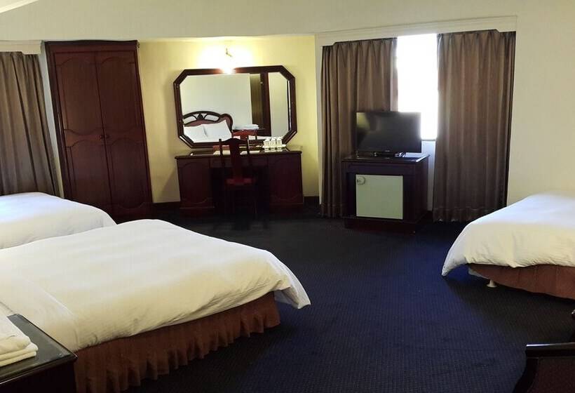 اتاق خانوادگی, Sun Wang