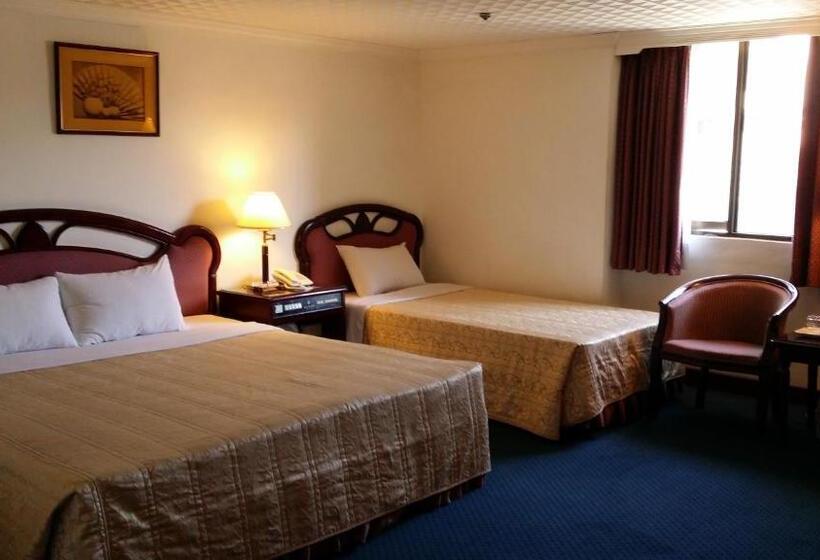 اتاق خانوادگی, Sun Wang