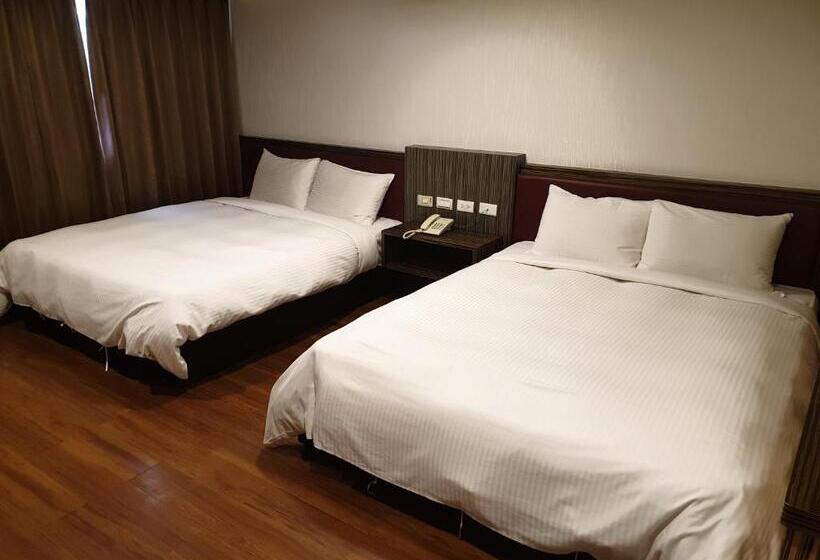 اتاق لوکس, Sun Wang