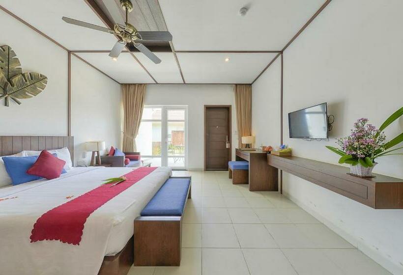 اتاق لوکس, Tam Thanh Beach Resort & Spa