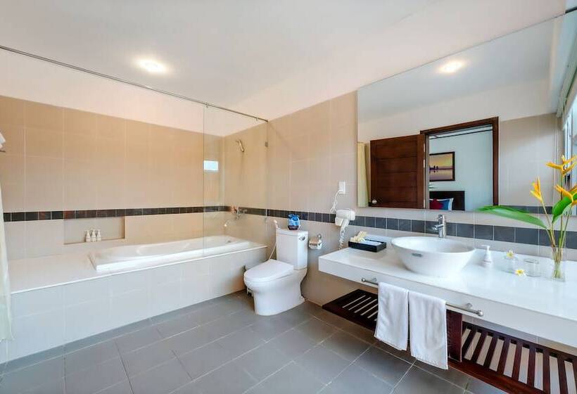اتاق سوپریور با چشم‌انداز باغ, Tam Thanh Beach Resort & Spa
