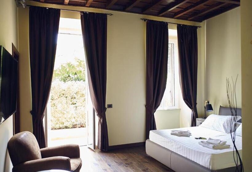 Standard Studio Terrace, Domus Corsini