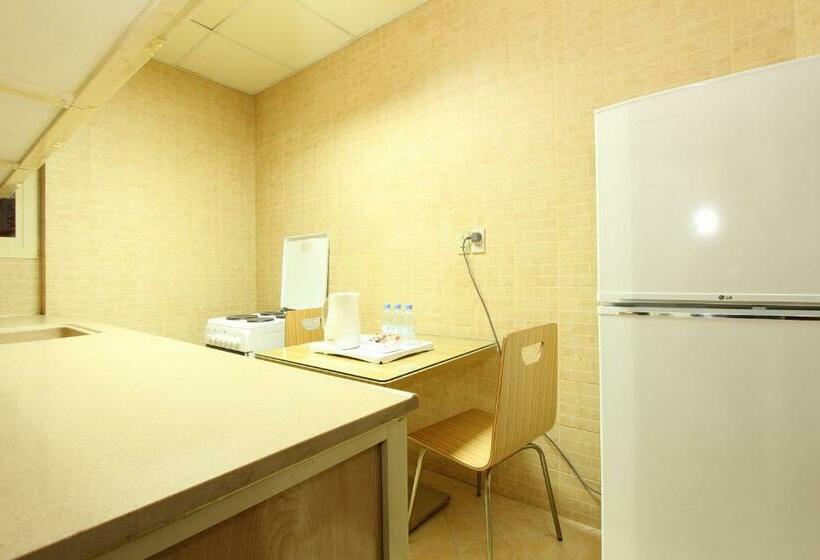 Апартаменты 2 Спальни, Khalifa Tower Hotel Apartments
